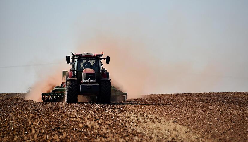 Dass die Landwirte nach dem Beschluss der Berliner Ampel jetzt aus allen Wolken fallen, ist kein Wunder, meint unser Autor. Dass die Landwirte nach dem Beschluss der Berliner Ampel jetzt aus allen Wolken fallen, ist kein Wunder, meint unser Autor.