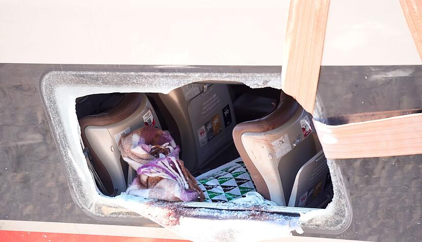 Wer Gl&uuml;ck hatte, konnte sich nach dem schweren Zugungl&uuml;ck im S&uuml;den Spaniens durch eingeschlagene Fenster in Sicherheit bringen.