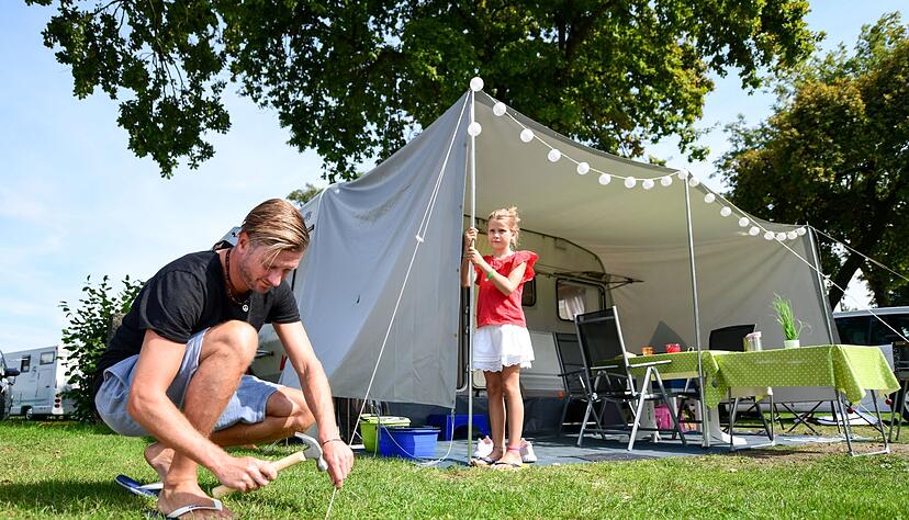 Wer nachhaltig verreisen möchte, ist auf dem Campingplatz ganz richtig. Urlauber können hier ihre Bleibe sogar danach auswählen, wie umweltfreundlich der Platz ist. Wer nachhaltig verreisen möchte, ist auf dem Campingplatz ganz richtig. Urlauber können hier ihre Bleibe sogar danach auswählen, wie umweltfreundlich der Platz ist.