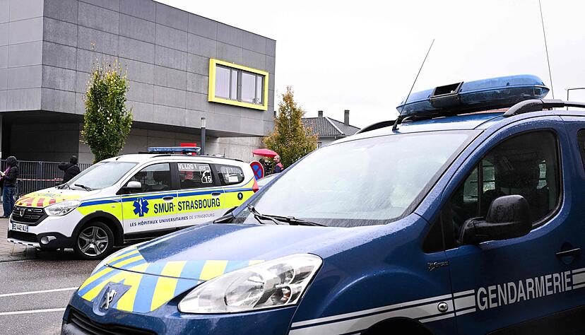 Der Jugendliche hatte am vergangenen Mittwoch seine Lehrerin vor Unterrichtsbeginn im Schulflur mit einem Messerstich im Gesicht verletzt. (Archivbild)