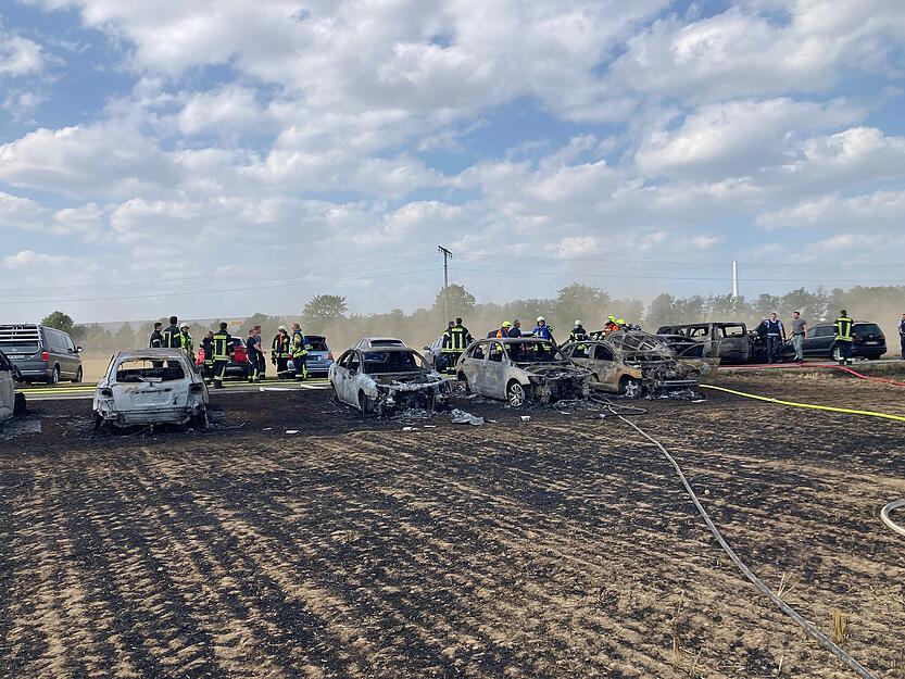 Brand auf Stoppelfeld beim Bad Wimpfener Talmarkt