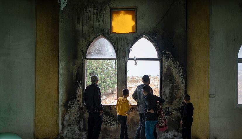 Vergangene Woche setzten radikale Siedler im Westjordanland palästinensischen Berichten zufolge eine Moschee in Brand. (Archivbild) Vergangene Woche setzten radikale Siedler im Westjordanland palästinensischen Berichten zufolge eine Moschee in Brand. (Archivbild)