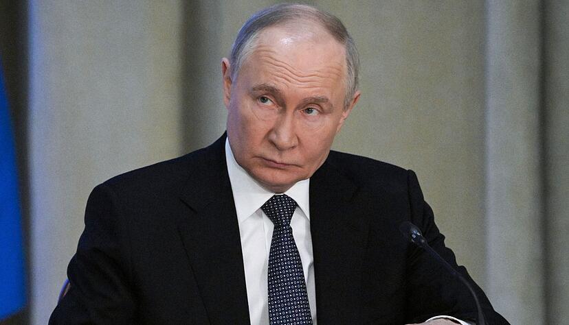 Wladimir Putin dr&auml;ngt Ukrainer nach britischen Angaben dazu, die russische Staatsb&uuml;rgerschaft anzunehmen. (Archivbild)