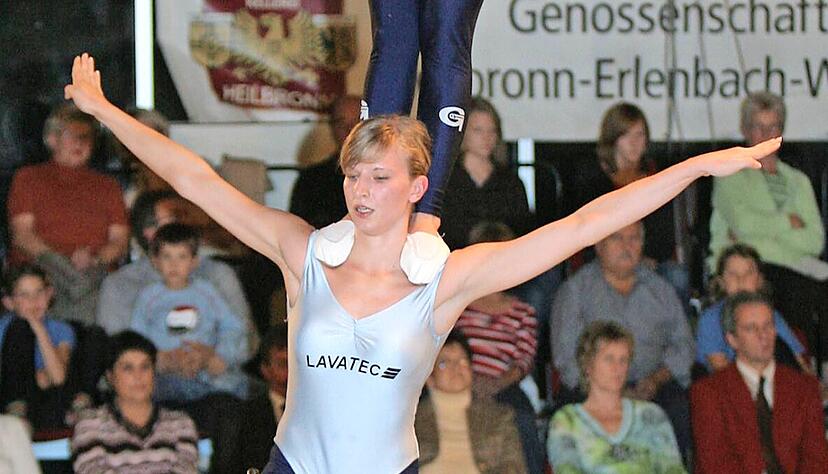 Heimspiele in der Sulmtalhalle waren selten, umso mehr genossen Carolin Ingelfinger (unten) und Katja Knaack die Auftritte beim Gro&szlig;en Weinpreis.
Foto: Archiv/Veigel