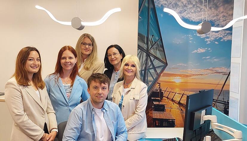 Das Tui-Reisecenter Reisebüro Hütter-Lidle in Öhringen. Das Tui-Reisecenter Reisebüro Hütter-Lidle in Öhringen.