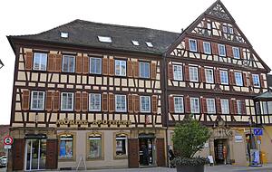 Die Mörike-Apotheke, hier erfand Carl Friedrich Wilhelm Mörike seine Blutreinigungspillen und wurde mit den "Böppele" steinreich.