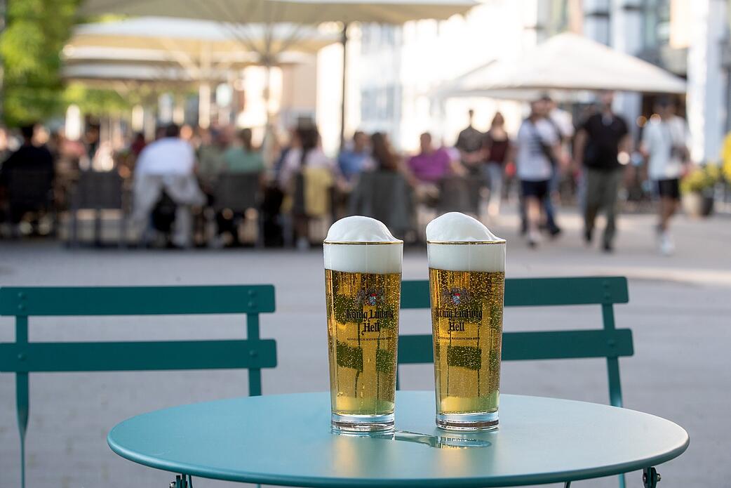 Heilbronn erhöht 2024 Gebühren für Gastro-Betriebe – \