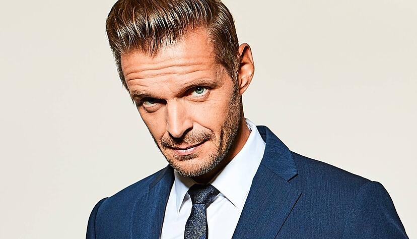 &bdquo;Ich bin kein besonders herkunftsverbundener Mensch. Das ist eher eine Leerstelle in mir&ldquo;:
Florian Schroeder.