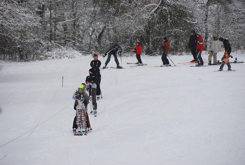 Der Skiclub Forchtenberg  schaffte 1984 für den Skihang in der Schied einen transportablen Übungslift an. Der Skiclub Forchtenberg  schaffte 1984 für den Skihang in der Schied einen transportablen Übungslift an.