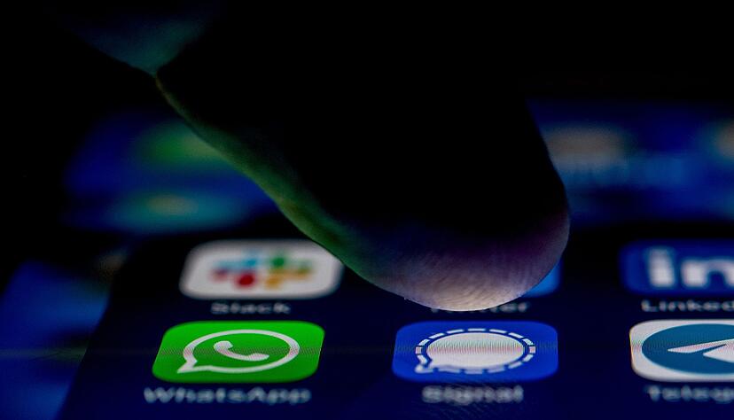 Whatsapp und Signal: Link-Vorschauen bieten beide Messenger, sie sind von den Entwicklern aber unterschiedlich umgesetzt worden.