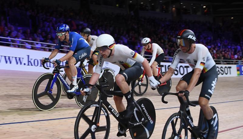 Dritte im Keirin: Roger Kluge und Theo Reinhardt aus Deutschland auf der Bahn.