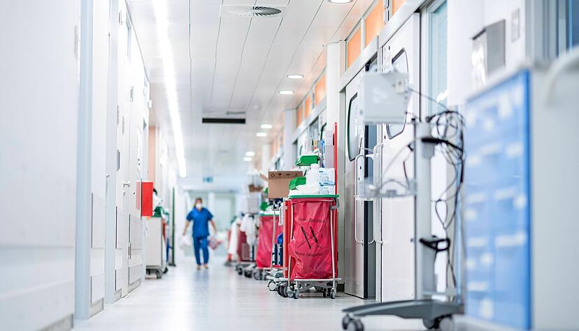 Voraussichtlich werden die Krankenhäuser nach dem Vorbild NRW reformiert: Dann entscheidet das Land, welche Leistungen wo angeboten werden. Foto: dpa