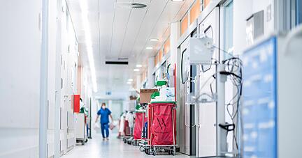 Voraussichtlich werden die Krankenhäuser nach dem Vorbild NRW reformiert: Dann entscheidet das Land, welche Leistungen wo angeboten werden. Foto: dpa