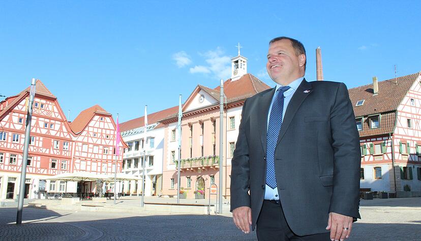 Eppingens OB Klaus Holaschke will der Coronakrise „ein gesundes Maß an Optimismus“ entgegensetzen.
Foto: Jörg Kühl Eppingens OB Klaus Holaschke will der Coronakrise „ein gesundes Maß an Optimismus“ entgegensetzen.
Foto: Jörg Kühl