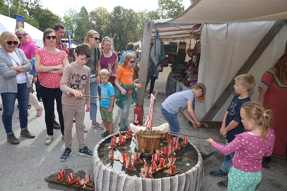 Mittelalterliches Burgfest auf Burg Stettenfels in Untergruppenbach: Die schönsten Bilder 2024 Mittelalterliches Burgfest auf Burg Stettenfels in Untergruppenbach: Die schönsten Bilder 2024