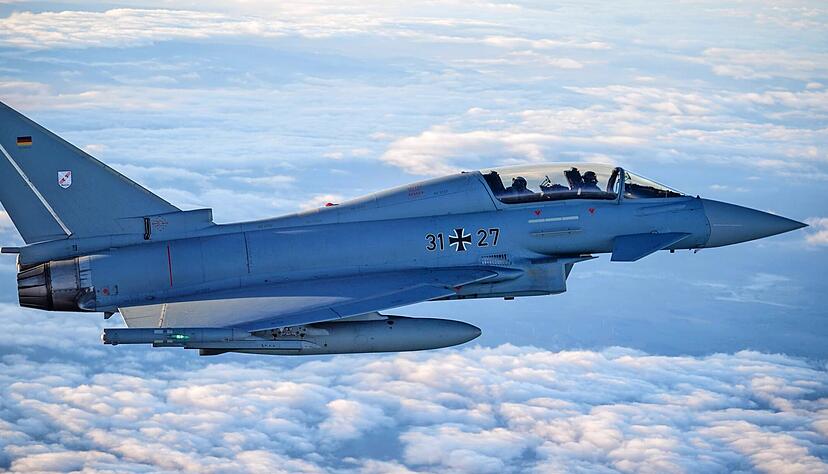 Ein Eurofighter-Jet der Luftwaffe: Bei hohen Geschwindigkeiten kann es zu einem Überschallknall kommen. Foto: dpa
