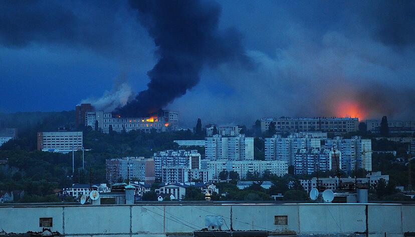 Russland hat die ostukrainische Stadt Charkiw an diesem Wochenende mit den schlimmsten Luftangriffen seit Kriegsbeginn &uuml;berzogen.