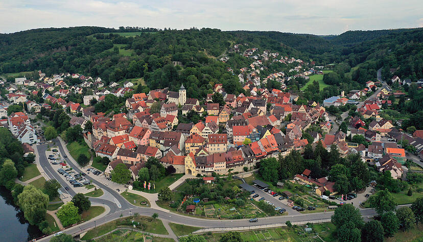 Die Finanzlage der Stadt Forchtenberg ist angespannt. Dass nun Kredite nicht in geplanter H&ouml;he aufgenommen werden d&uuml;rfen, versch&auml;rft die Situation.