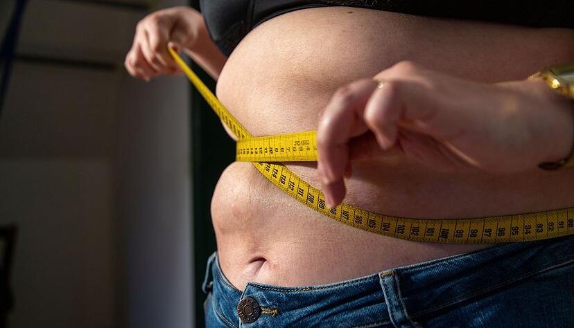 Intervallfasten ist einer neuen &Uuml;bersichtsarbeit zufolge wom&ouml;glich weniger effektiv als vielfach angenommen.