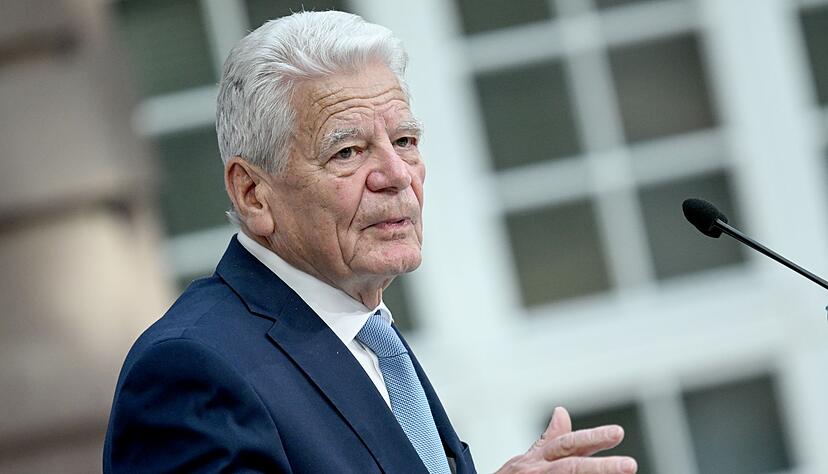 Alt-Bundespräsident Joachim Gauck fordert mehr Entschlossenheit beim Schutz der Menschenwürde. (Archivfoto) Alt-Bundespräsident Joachim Gauck fordert mehr Entschlossenheit beim Schutz der Menschenwürde. (Archivfoto)