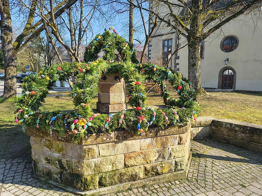 Osterbrunnen Untersteinbach Osterbrunnen Untersteinbach