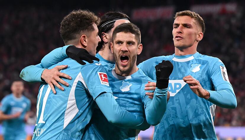 Andrej Kramaric (M) jubelt &uuml;ber das 1:1, das als Hoffenheimer Torausbeute zu wenig war.