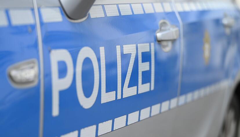 Die Polizei fahndet nach dem mutma&szlig;lichen T&auml;ter. (Symbolbild)