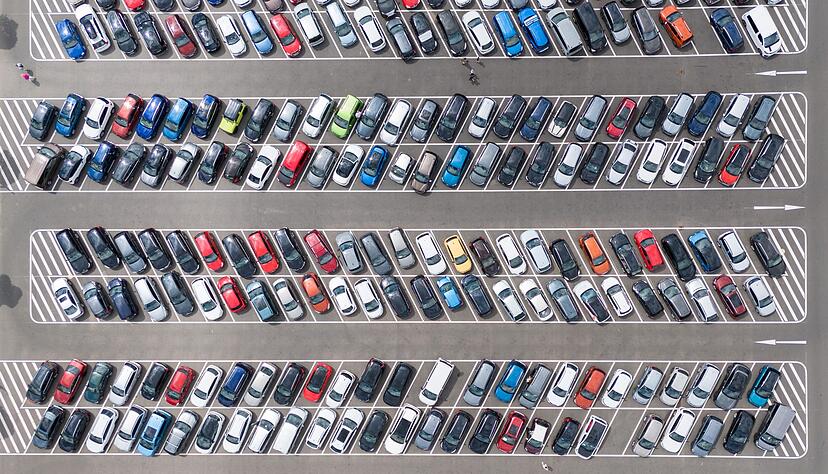 2021 bis 2024 hatten die Einnahmen der Kfz-Versicherer nicht ausgereicht, um die Aufwendungen für Schäden, Verwaltung und Vertrieb zu decken. (Symbolbild) 2021 bis 2024 hatten die Einnahmen der Kfz-Versicherer nicht ausgereicht, um die Aufwendungen für Schäden, Verwaltung und Vertrieb zu decken. (Symbolbild)