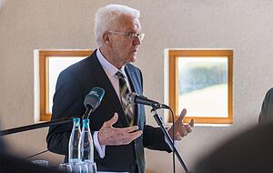Ministerpräsident Winfried Kretschmann (Bündnis 90 / Die Grünen) spricht während eines Termines. Ministerpräsident Winfried Kretschmann (Bündnis 90 / Die Grünen) spricht während eines Termines.