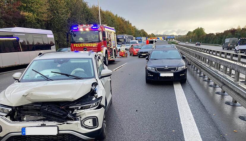 Mega-Unfall auf der A81 zwischen Untergruppenbach und Ilsfeld.