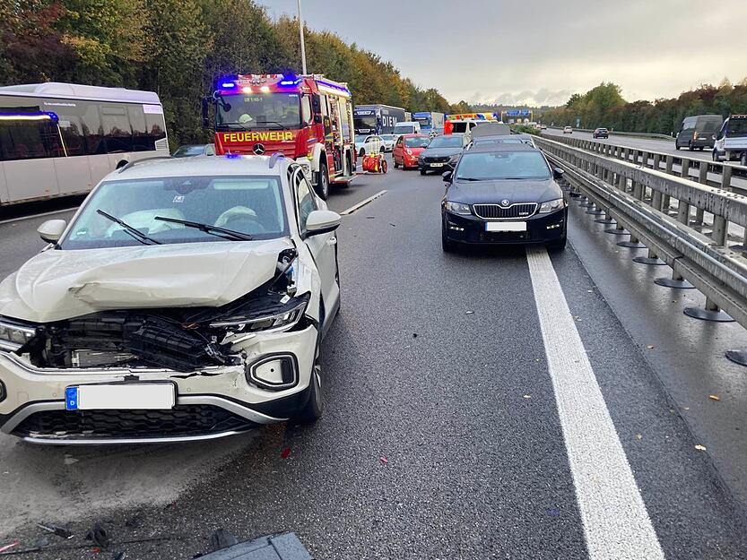 Mega-Unfall auf der A81 zwischen Untergruppenbach und Ilsfeld.