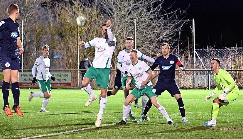 Das Pokal-Halbfinale war ein Highlight in einer ohnehin starken Saison des FC Zuzenhausen. Die zu wiederholen, wird angesichts der Abgänge aber schwer.
Foto: Krüger/Archiv Das Pokal-Halbfinale war ein Highlight in einer ohnehin starken Saison des FC Zuzenhausen. Die zu wiederholen, wird angesichts der Abgänge aber schwer.
Foto: Krüger/Archiv