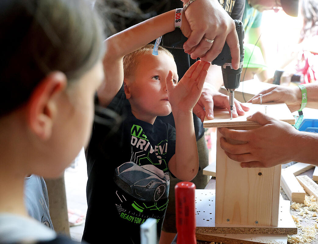 Familientag bei Haigern Live: Vierbeinige Freunde und Vogelhäuschen ...