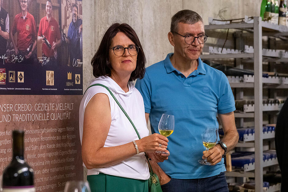 Beim Stimme-Lesersommer erhielten die Teilnehmer exklusive Einblicke hinter die Kulissen des Open-Air-Kinos. Beim Stimme-Lesersommer erhielten die Teilnehmer exklusive Einblicke hinter die Kulissen des Open-Air-Kinos.