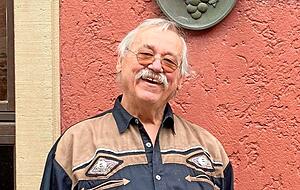 Lamm-Wirt und Küchenmeister Fritz Schmid geht am Sonntag wählen. "Ich bin ein Mensch klarer Worte", sagt er. Lamm-Wirt und Küchenmeister Fritz Schmid geht am Sonntag wählen. "Ich bin ein Mensch klarer Worte", sagt er.