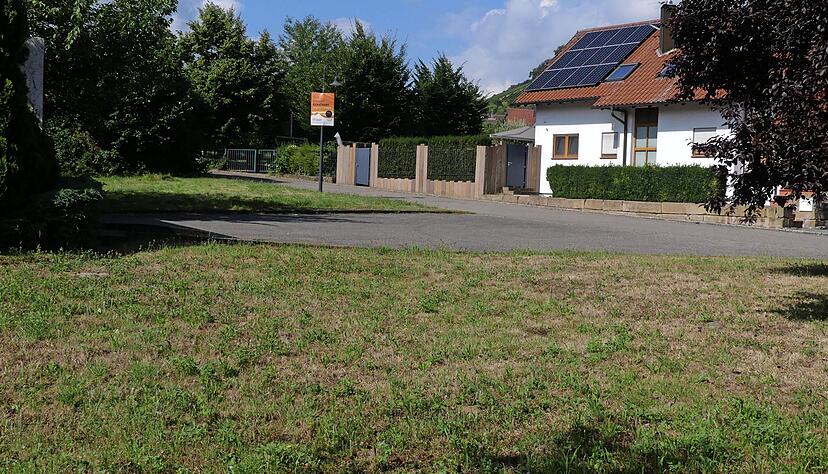 Das ist ein Teil der Fl&auml;che, auf der 2,5-geschossige H&auml;user entstehen sollen. Auf der anderen Seite des Keidlandwegs sind nur 1,5 Geschosse zul&auml;ssig.