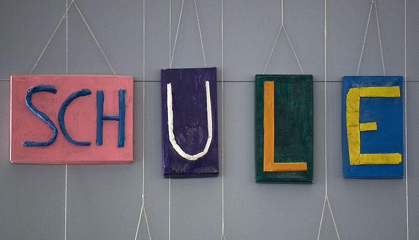 Generalsekret&auml;rin Wiebke Maibaum von der Bundessch&uuml;lerkonferenz sagt, dass die vom Bundeselternrat empfohlene Kleiderordnung die Selbstbestimmung und Pers&ouml;nlichkeitsentfaltung untergr&auml;bt und zu mehr Konfliktpotenzial f&uuml;hrt.