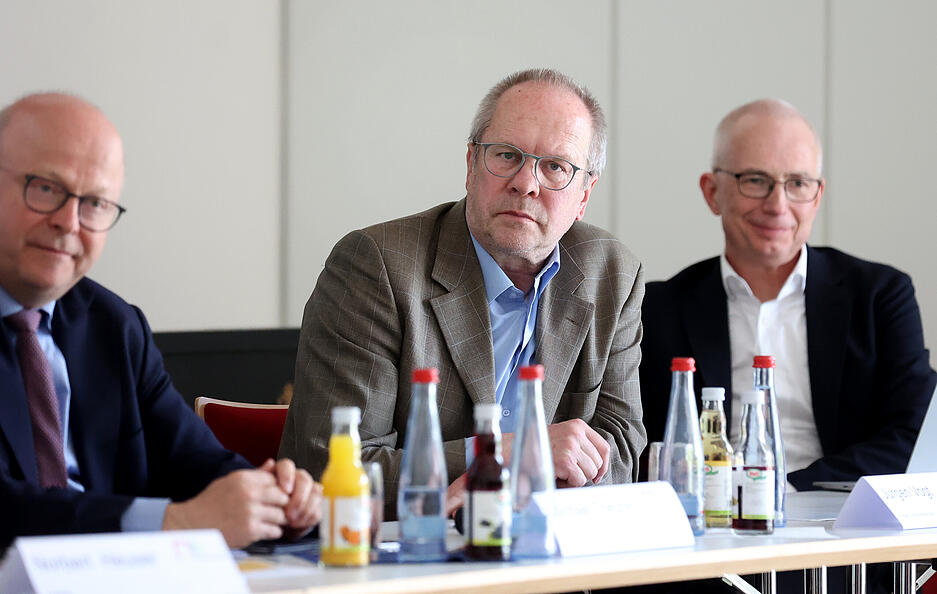 Frankenbahngipfel in der Stadthalle Möckmühl, Jürgen Vogt, erster Landesbeamter