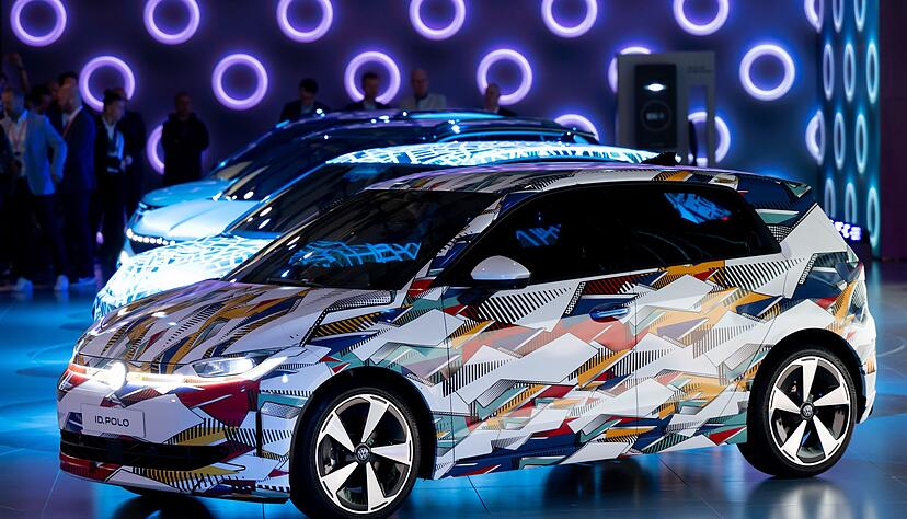Der ID.Polo verspricht im besten Fall deutlich über 400 Kilometer Reichweite und wird ab Preisen von 24.990 Euro auf den Markt kommen. Der ID.Polo verspricht im besten Fall deutlich über 400 Kilometer Reichweite und wird ab Preisen von 24.990 Euro auf den Markt kommen.