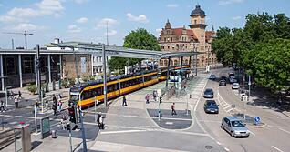 Wie ist der Takt? Erreicht man Bus oder Bahn noch beim Umsteigen? In die Diskussion um das Verkehrsangebot in der Region kommt Bewegung. Foto: Archiv/HSt