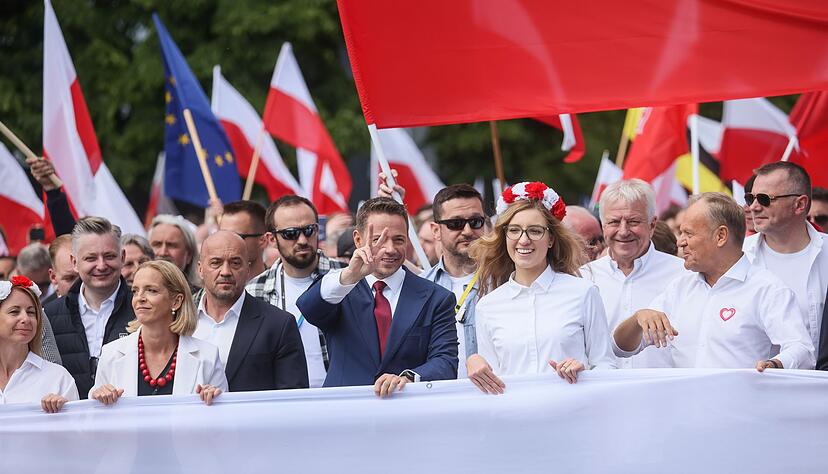 Der proeurop&auml;ische polnische Pr&auml;sidentschaftskandidat Rafal Trzaskowski beim &laquo;Gro&szlig;en Marsch der Patrioten&raquo; in Warschau. (Foto aktuell)