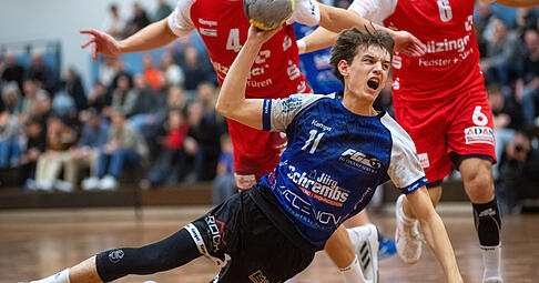 Weinsbergs Nicolas Ehrlich hatte sein Team in Weinstadt beinahe schon auf die Siegerstraße geführt, doch die Gastgeber schlugen am Ende noch zurück. Weinsbergs Nicolas Ehrlich hatte sein Team in Weinstadt beinahe schon auf die Siegerstraße geführt, doch die Gastgeber schlugen am Ende noch zurück.