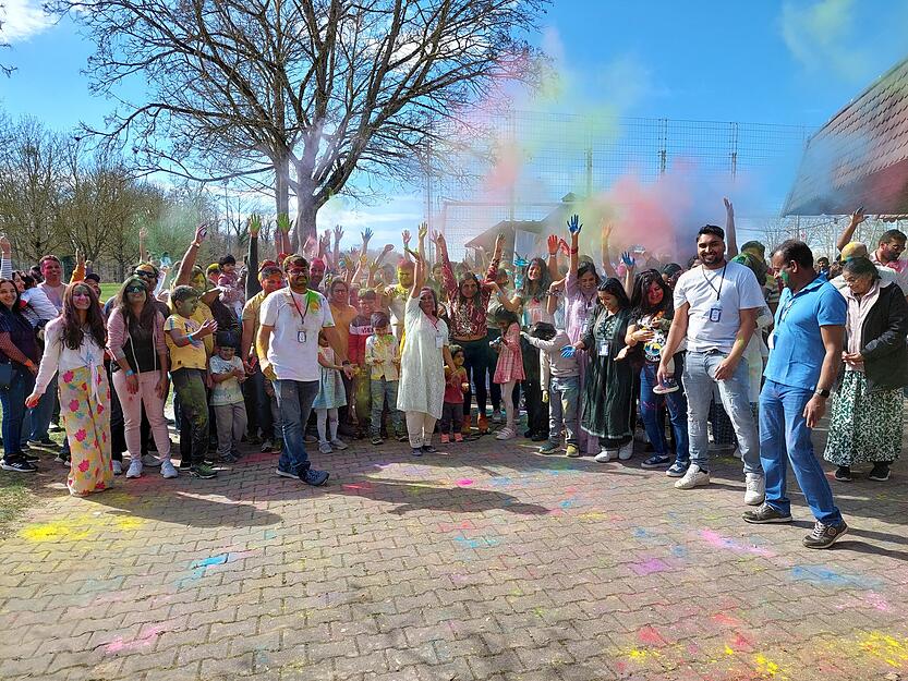"Holi Festival" in Bad Friedrichshall: Zahlreiche Besucher feiern indisches Frühlingsfest