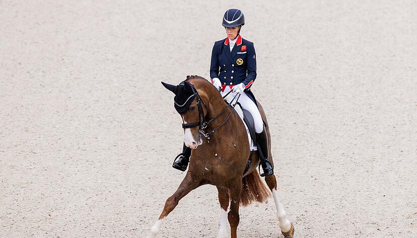 Die Britin Charlotte Dujardin ritt jetzt erstmals seit ihrer einjährigen Sperre bei einem Weltcup-Turnier. (Archivbild) Die Britin Charlotte Dujardin ritt jetzt erstmals seit ihrer einjährigen Sperre bei einem Weltcup-Turnier. (Archivbild)