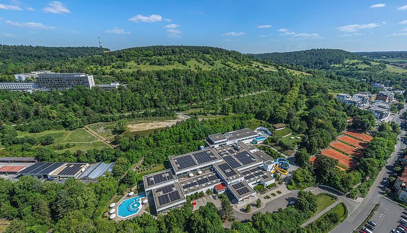 Modernes Design und eine entspannte Atmosphäre können Besucher in der Solymar Therme in Bad Mergentheim genießen.