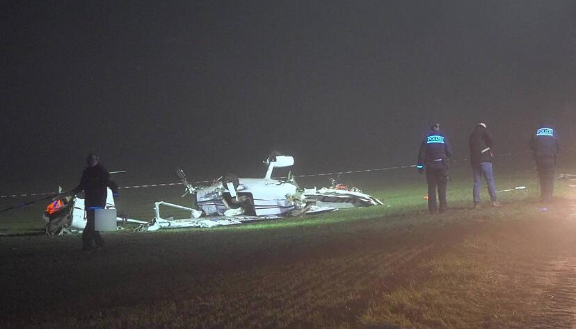 Ein Kleinflugzeug ist am Sonntagmittag am Flughafen Stuttgart verungl&uuml;ckt.