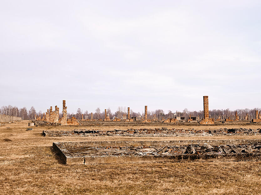Teile des heutigen Gedenkorts in Auschwitz-Birkenau liegen nahezu brach.