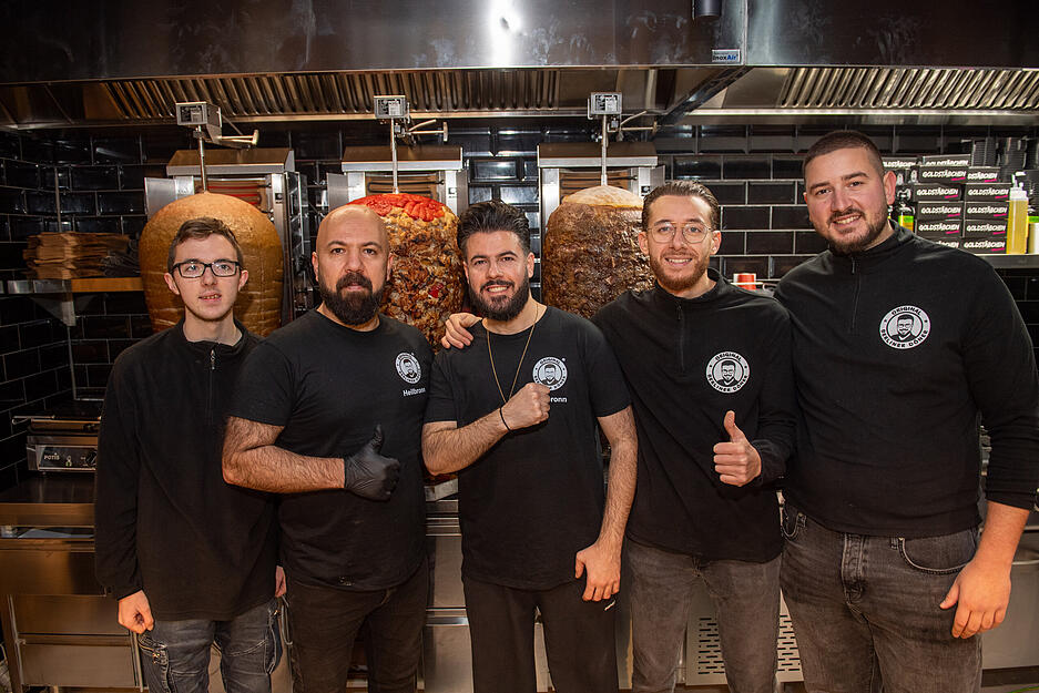 Das Grand Opening von „Original Berliner Döner“ startete am Montagmittag. Das Grand Opening von „Original Berliner Döner“ startete am Montagmittag.