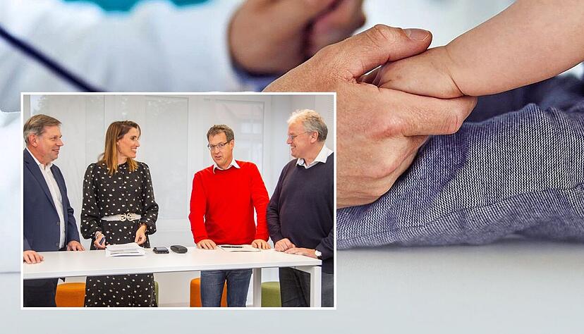 Gute Stimmung trotz des ernsten Themas: Die Ärzte Dr. Boris Brand, Dr. Hans Ulrich Stechele und Professor Peter Ruef (von links) diskutierten mit Stimme-Gesundheitsexpertin Valerie Blass über den „Notstand in der Kinder- und Jugendmedizin“. Foto: Lina Bihr (klein) dpa (groß) Gute Stimmung trotz des ernsten Themas: Die Ärzte Dr. Boris Brand, Dr. Hans Ulrich Stechele und Professor Peter Ruef (von links) diskutierten mit Stimme-Gesundheitsexpertin Valerie Blass über den „Notstand in der Kinder- und Jugendmedizin“. Foto: Lina Bihr (klein) dpa (groß)
