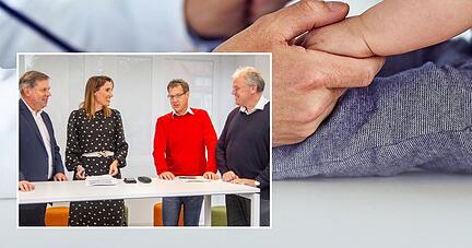 Gute Stimmung trotz des ernsten Themas: Die Ärzte Dr. Boris Brand, Dr. Hans Ulrich Stechele und Professor Peter Ruef (von links) diskutierten mit Stimme-Gesundheitsexpertin Valerie Blass über den „Notstand in der Kinder- und Jugendmedizin“. Foto: Lina Bihr (klein) dpa (groß)